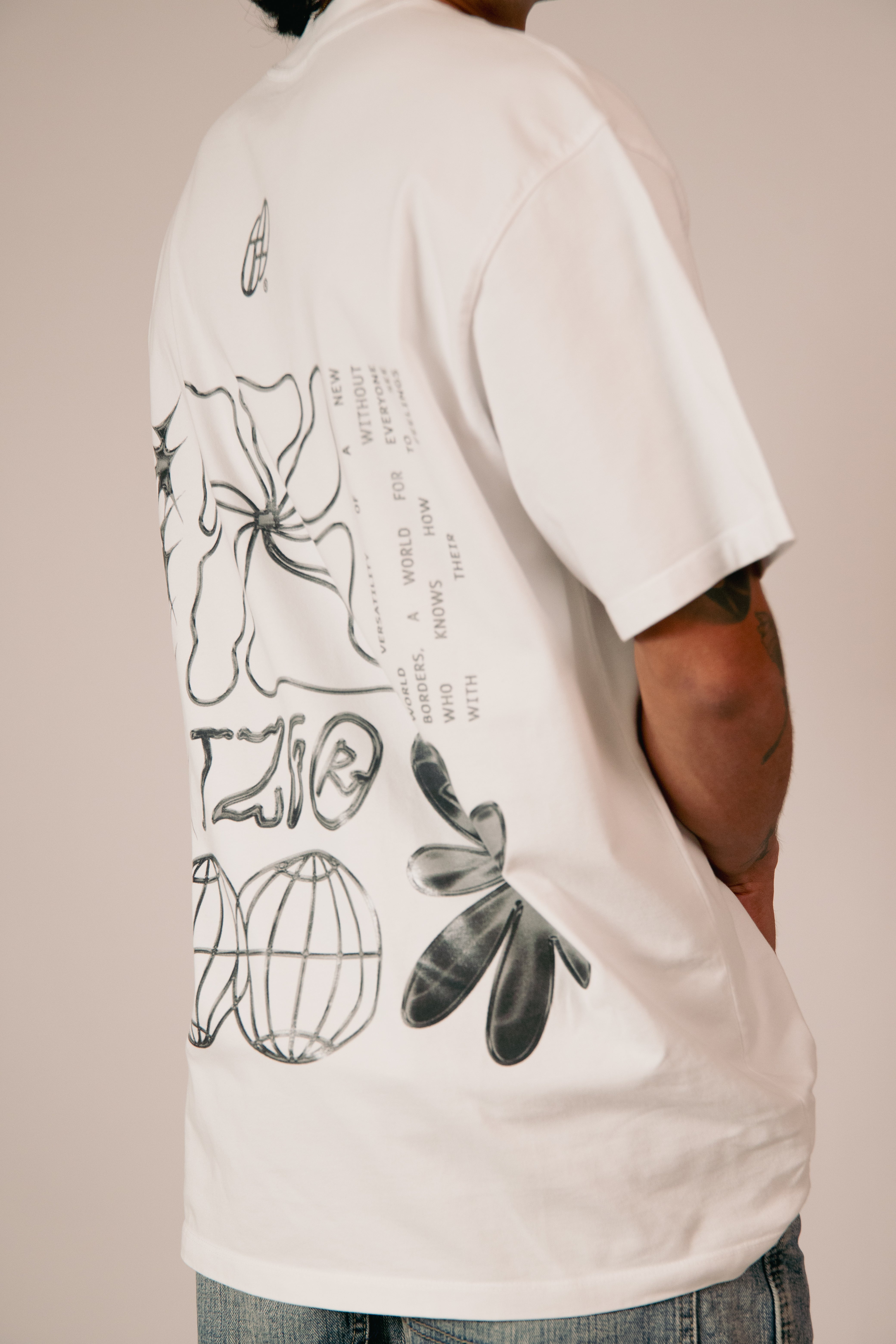 CROMO WORLD WHITE TSHIRT