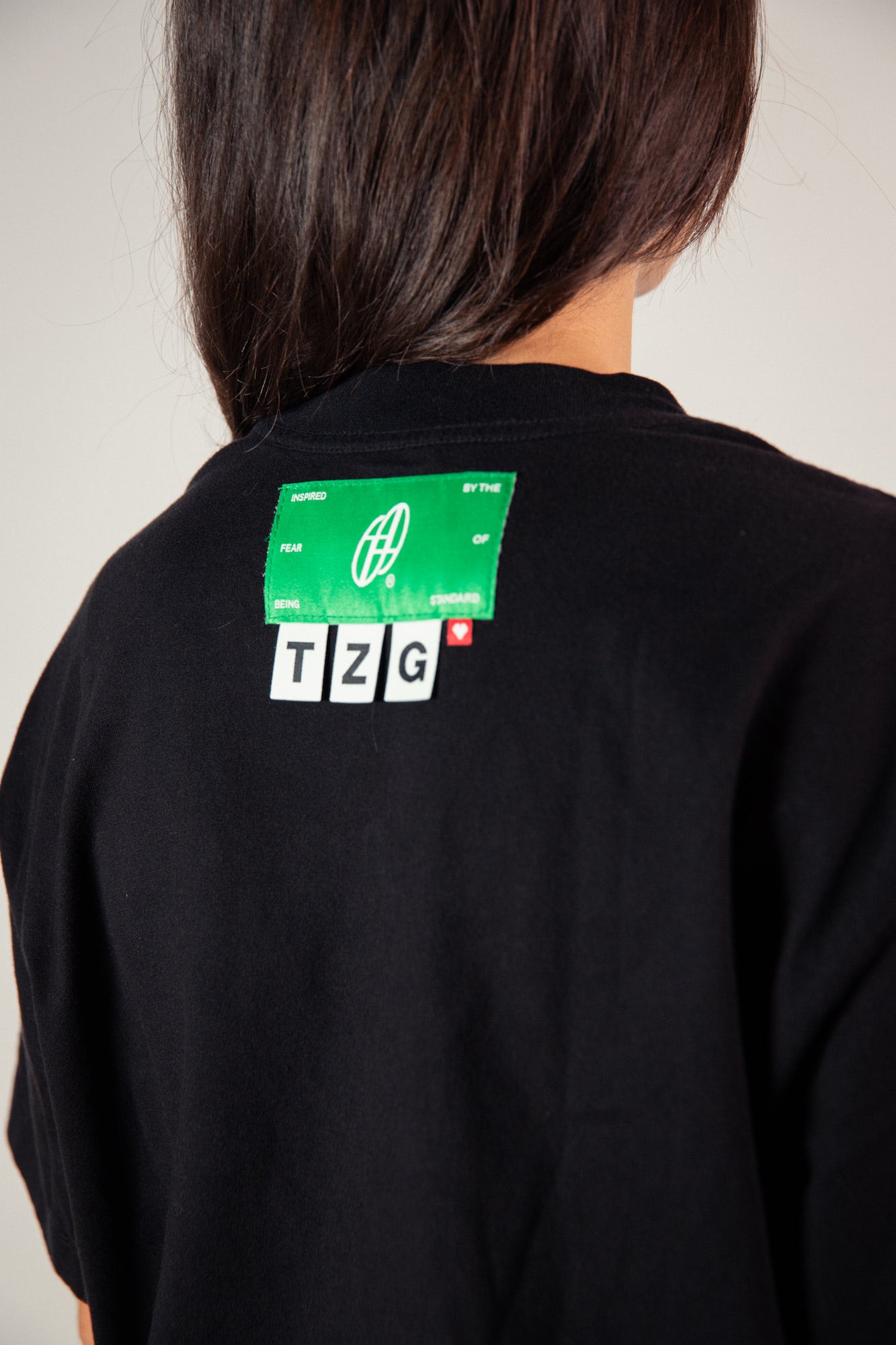 TAG BASIC BLACK TSHIRT