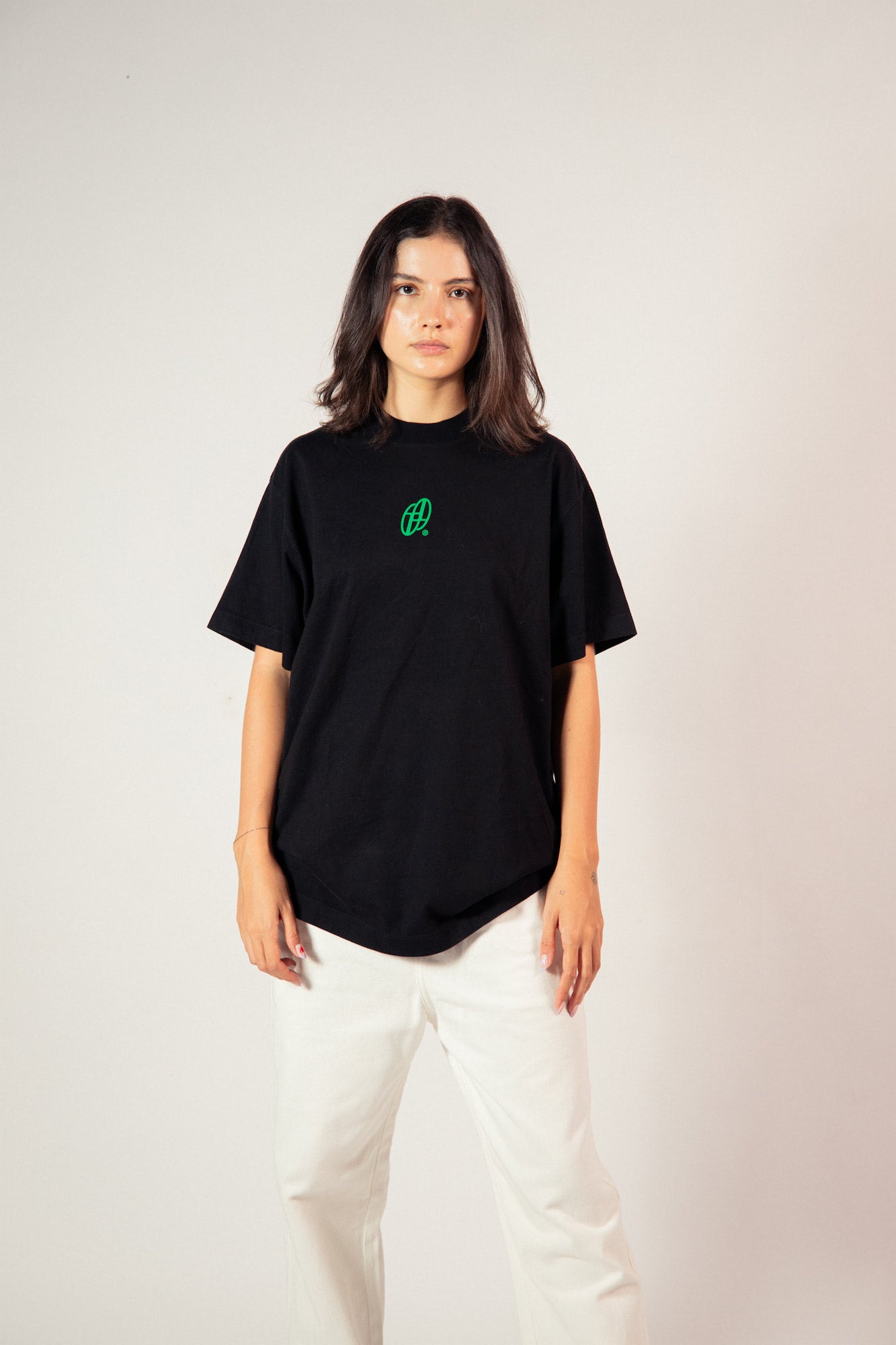 TAG BASIC BLACK TSHIRT