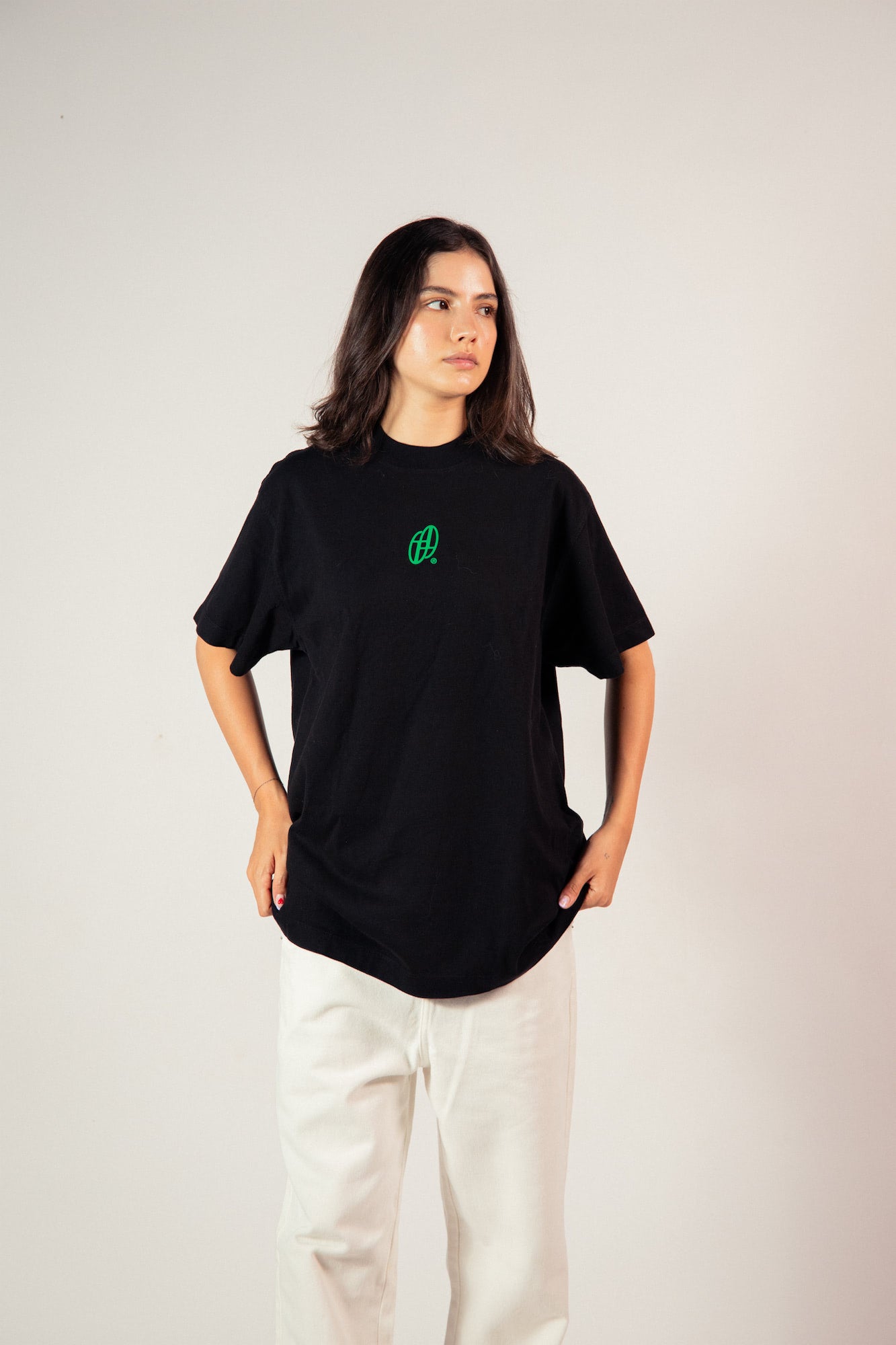 TAG BASIC BLACK TSHIRT