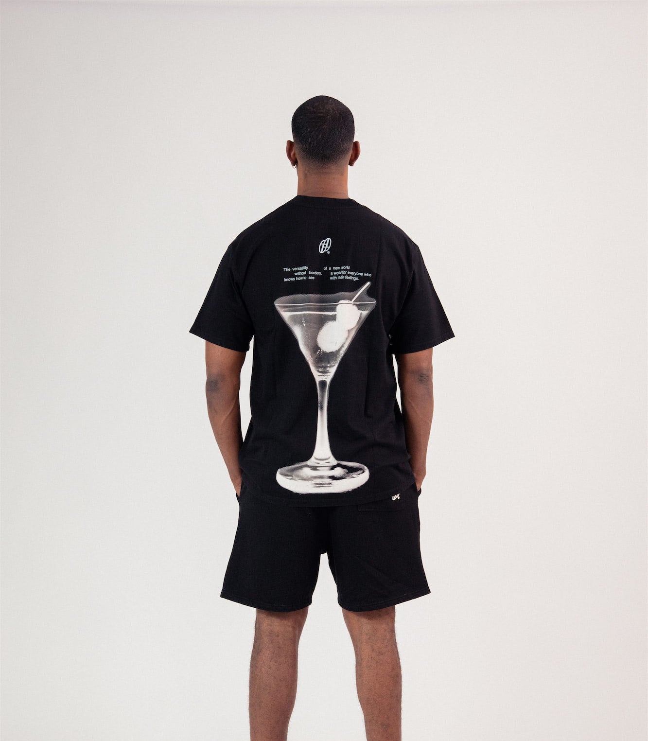 CAMISETA MARTINI NEGRA